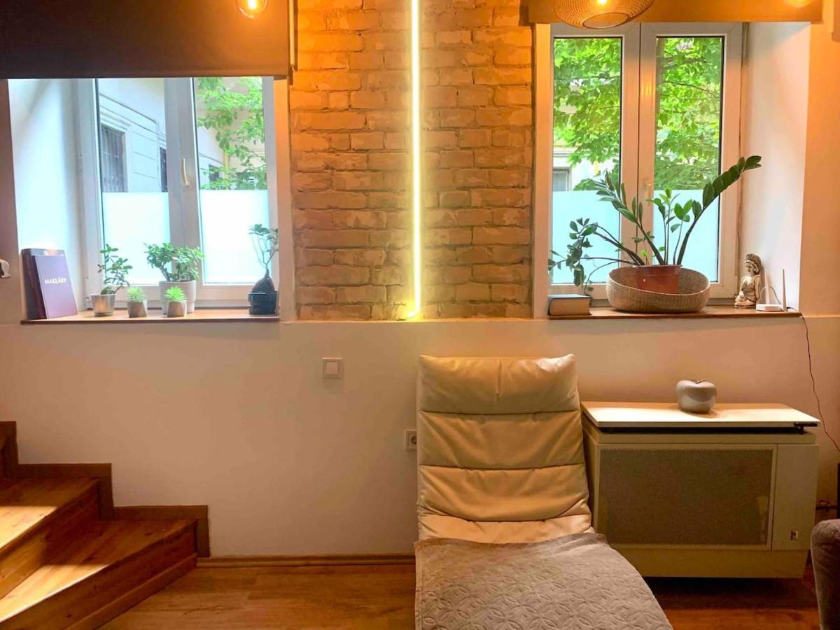 Stylish Natural With Sauna - Heroes Square Apartment Budapest
